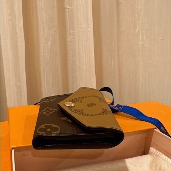 💯% Authentic Louis Vuitton Zoé wallet ✨ - Picture 6 of 15